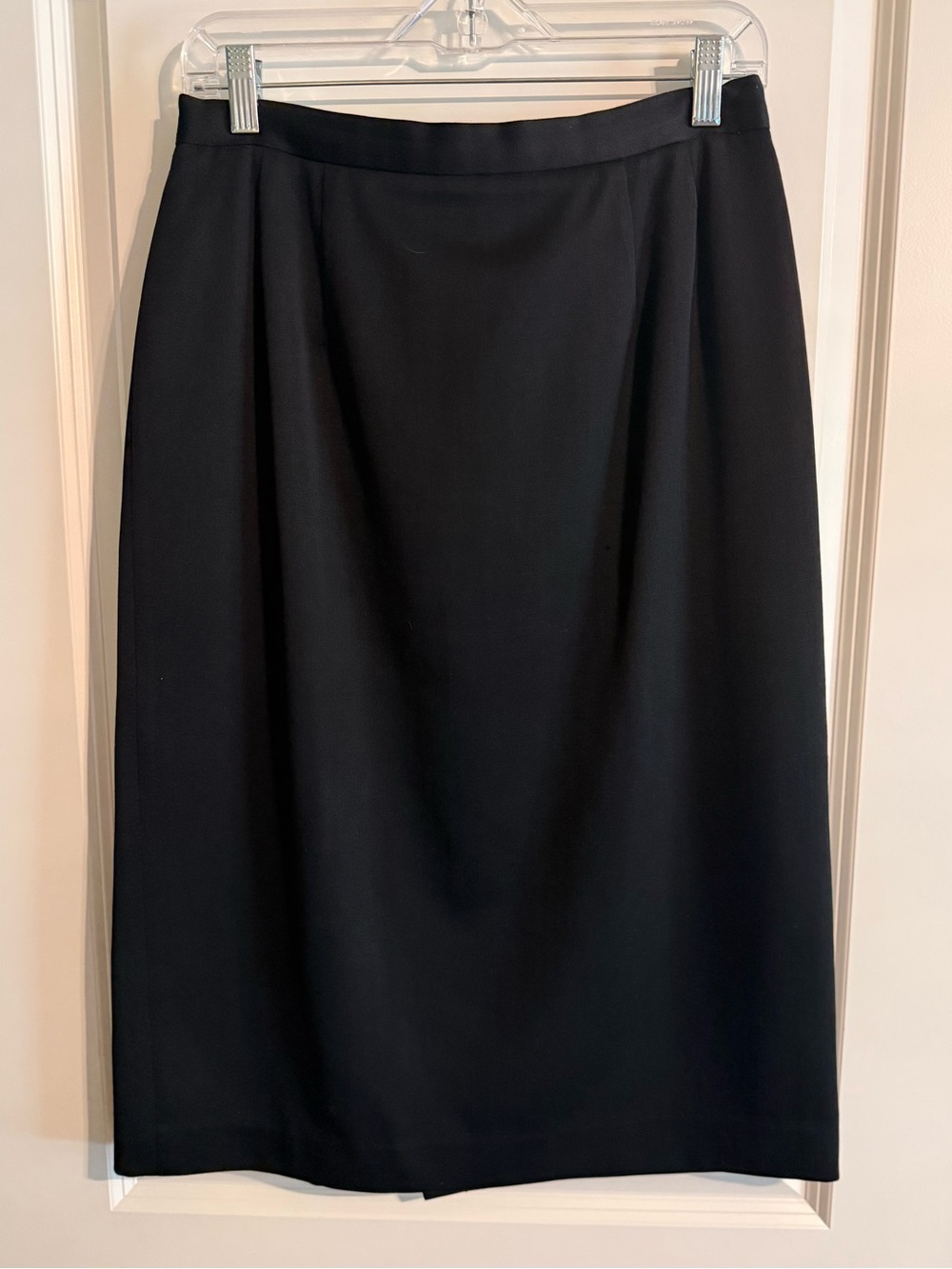 Vintage Women's Black Pencil Skirt - Sleek Office Essential
